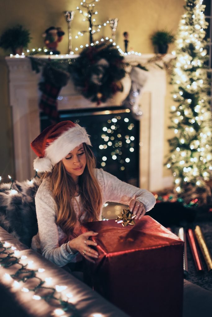 5 Ways to Bring More Joy Home This Holiday Season - Gifting